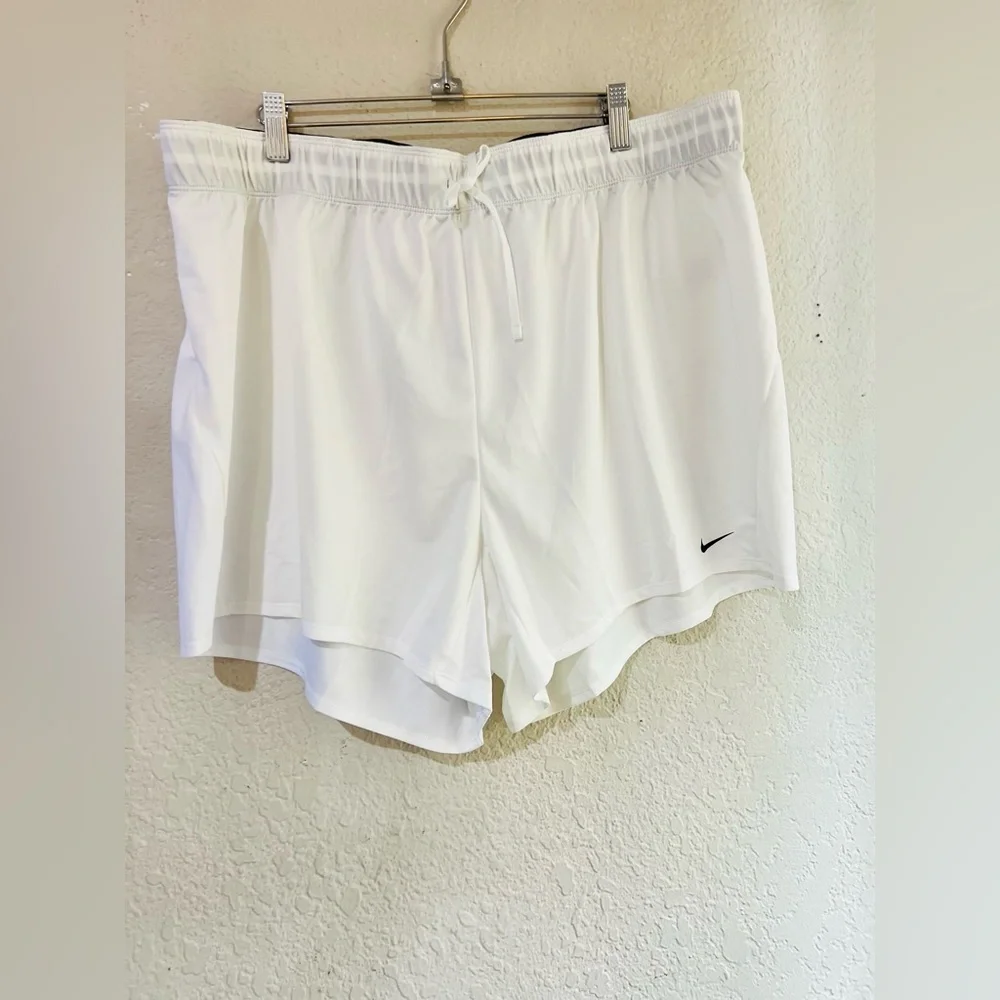 Nike women plus